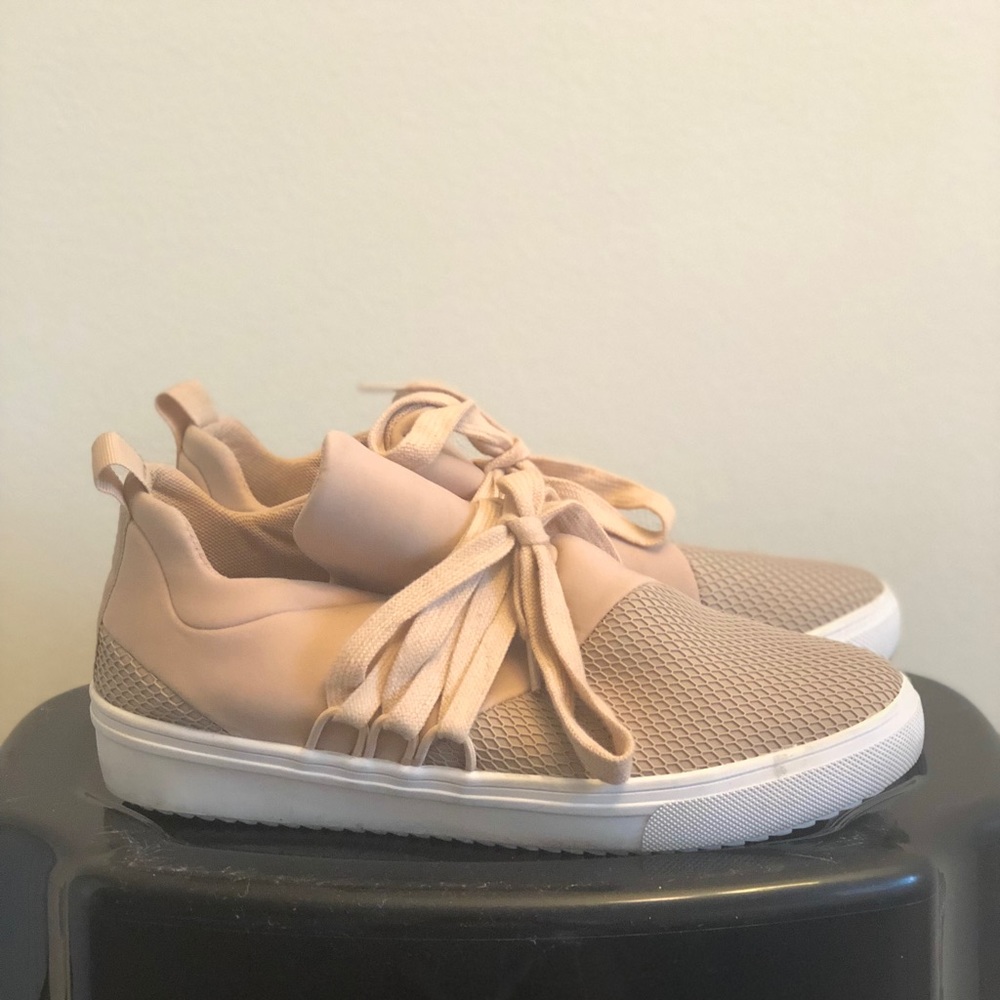 Steve Madden sneakers